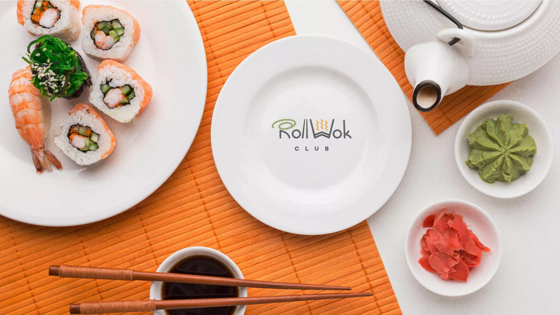 Разработка логотипа и фирменного стиля суши-бара «Roll Wok Club» в Биробиджане